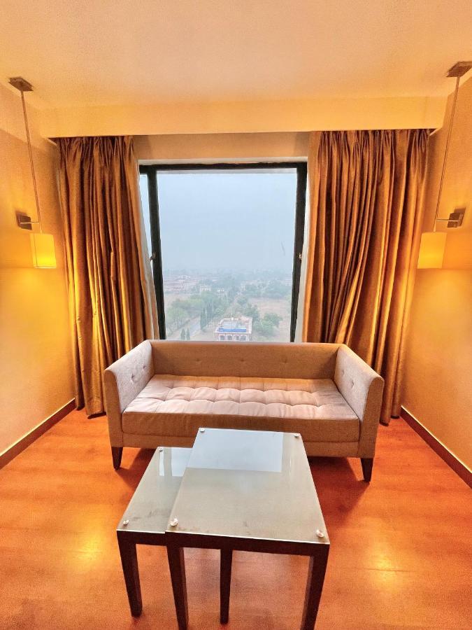 Hotel Ramada By Wyndham Jaipur North Esterno foto