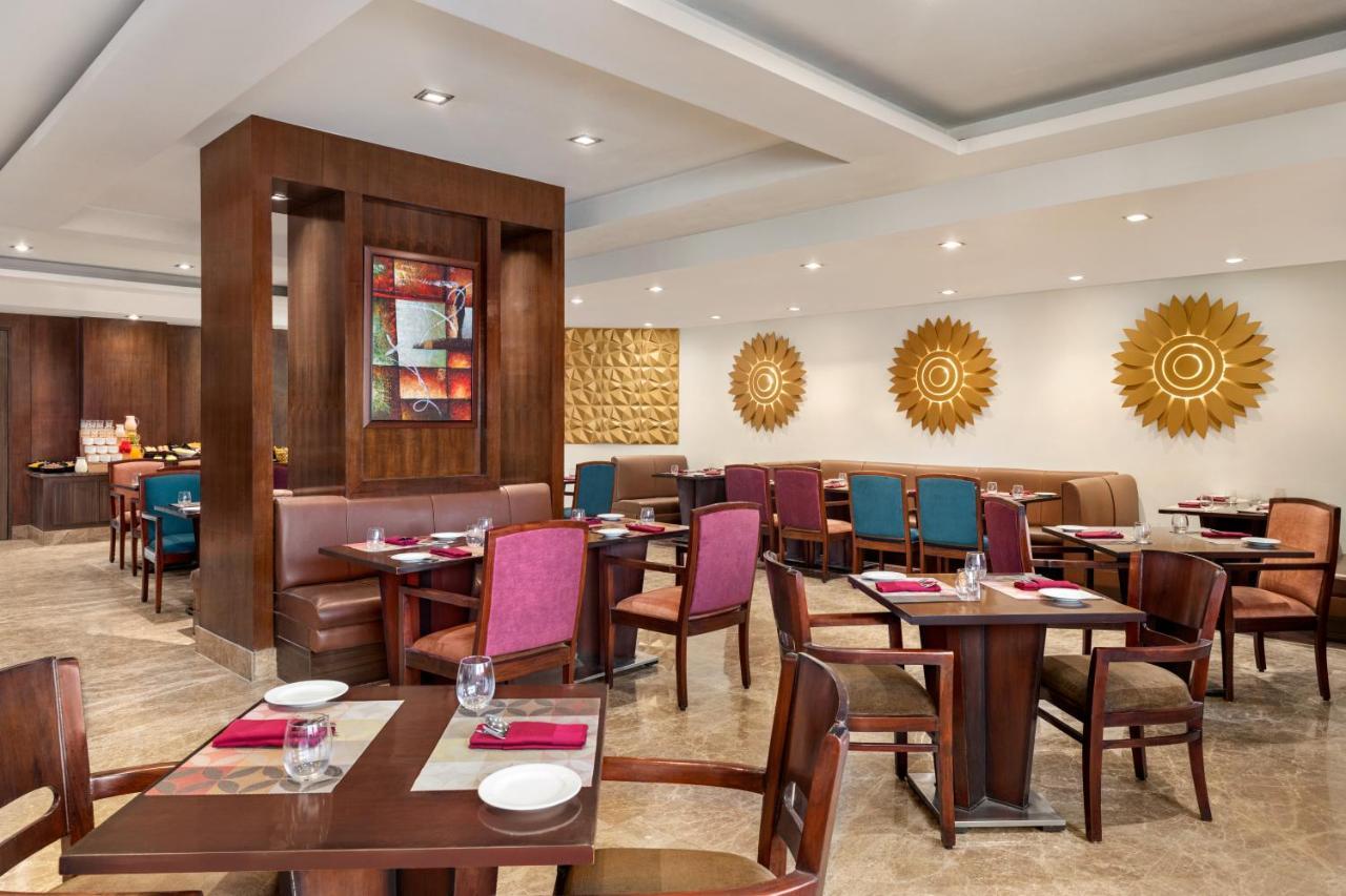 Hotel Ramada By Wyndham Jaipur North Esterno foto